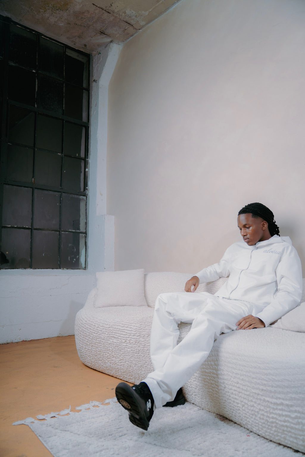 Shell 01 — White (Unisex)